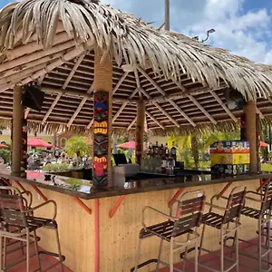  Holiday park Relaxing Resort, Spacious Pool Near Disney